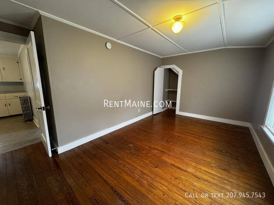 Apartment for rent at 28 Pleasant St #4, Waterville, ME 04901
