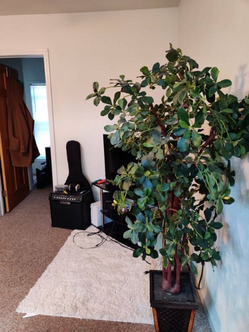 Apartment for rent at 2530 W 2nd St, Duluth, MN 55806