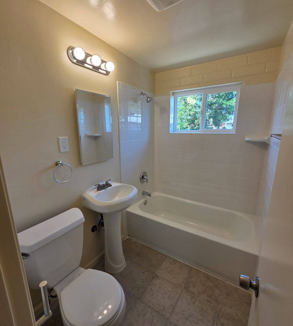 Apartment for rent at 566-568 Emory St, Imperial Beach, CA 91932