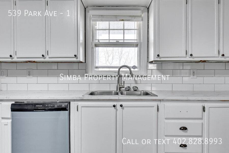 Apartment for rent at 539 Park Ave #1, Omaha, NE 68105