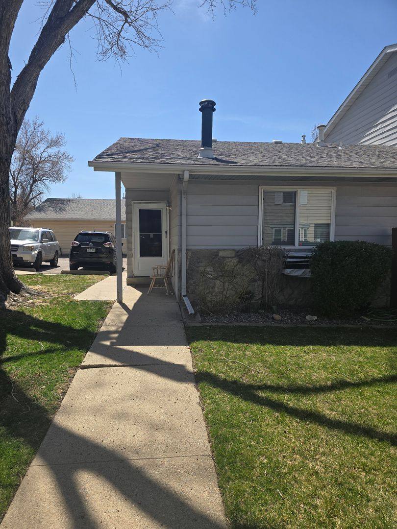 Townhouse for rent at 1033 W 112th Ave, Denver, CO 80234