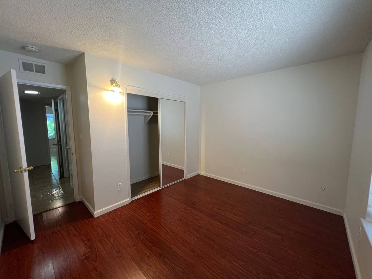 Apartment for rent at 1137 Oakmont Dr, San Jose, CA 95117