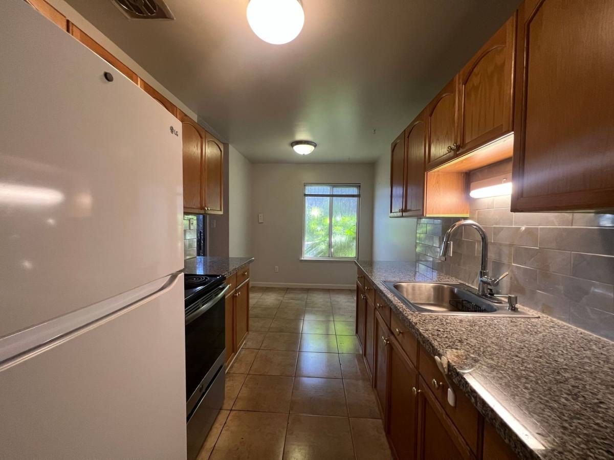 Apartment for rent at 1137 Oakmont Dr, San Jose, CA 95117