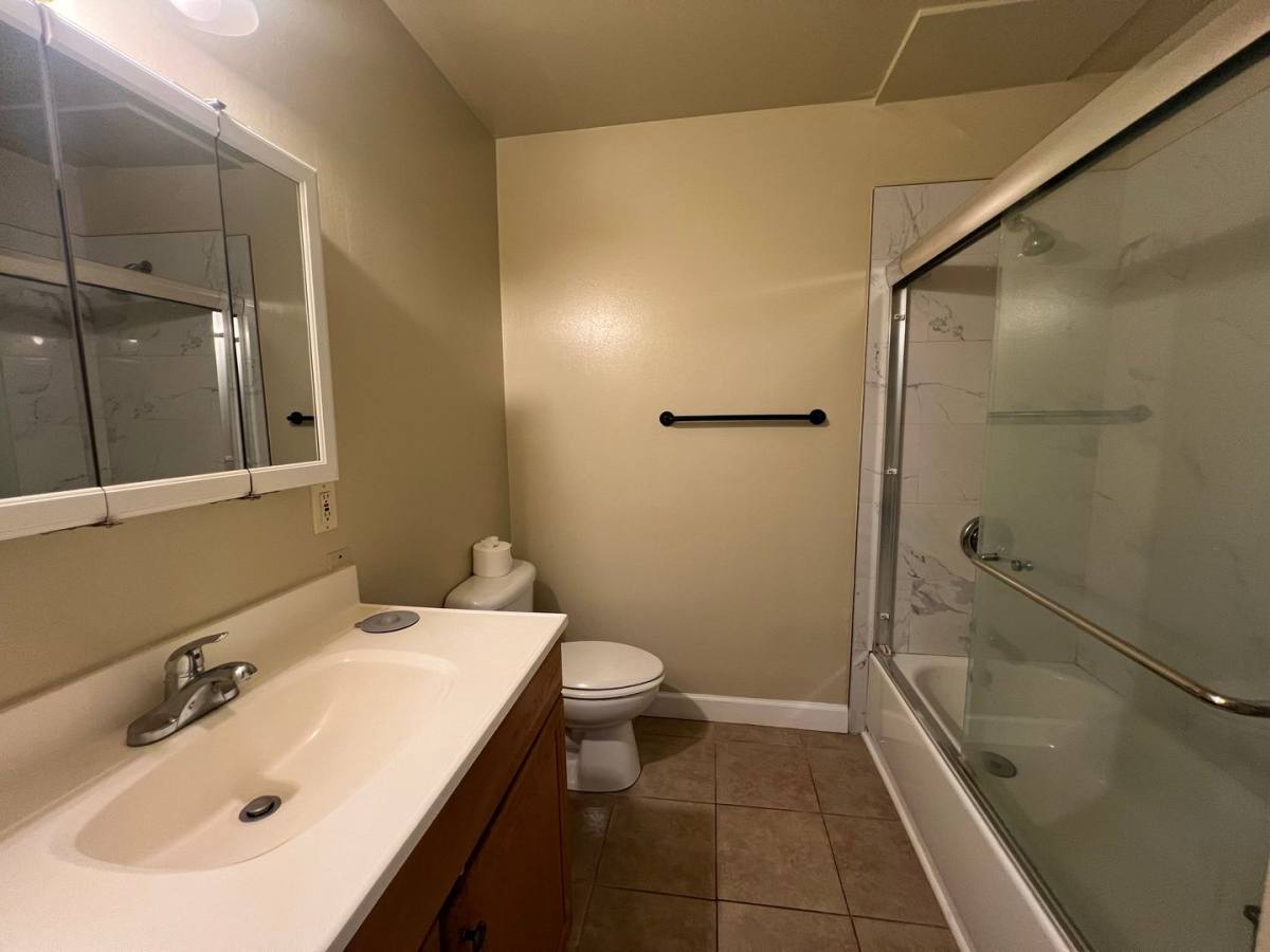 Apartment for rent at 1137 Oakmont Dr, San Jose, CA 95117