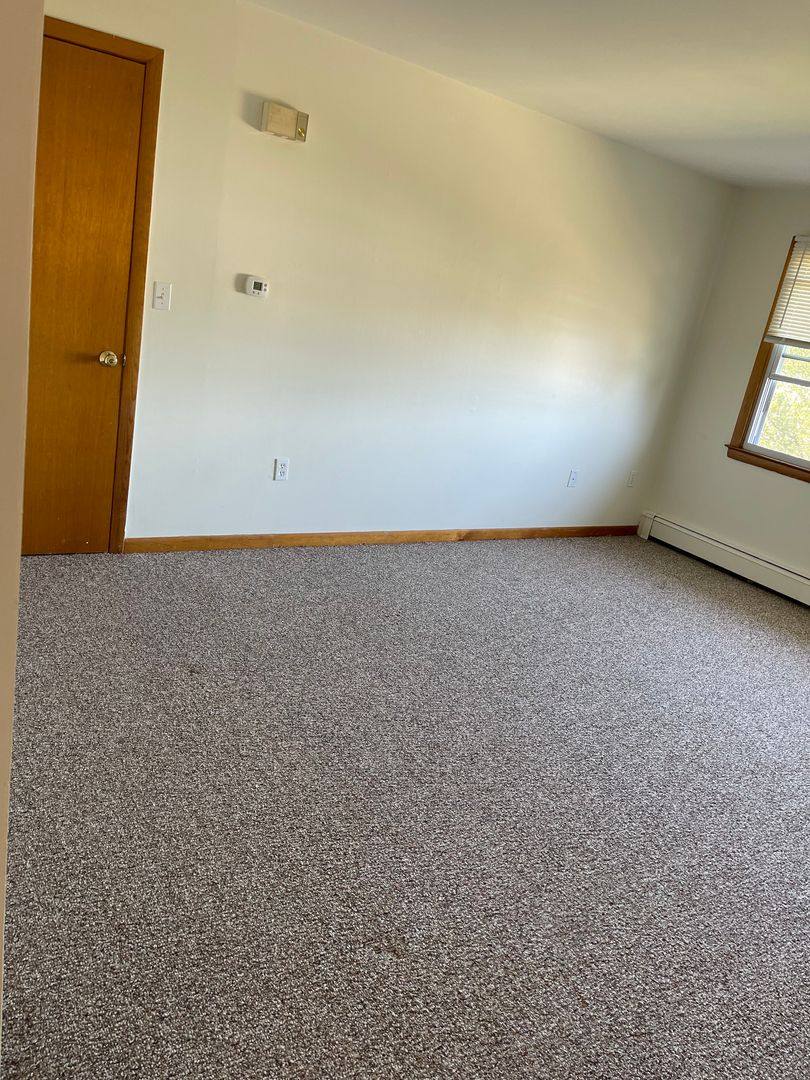 Apartment for rent at 91 Leffingwell Rd, Uncasville, CT 06382