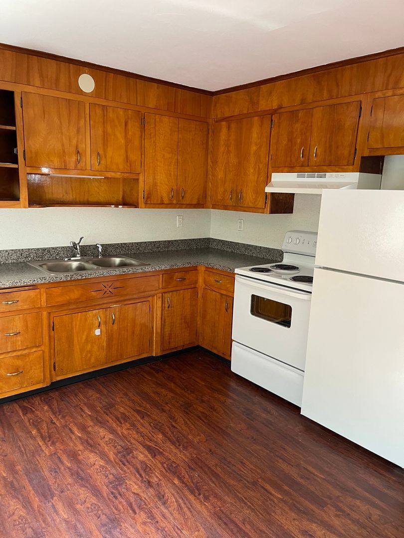 Apartment for rent at 91 Leffingwell Rd, Uncasville, CT 06382