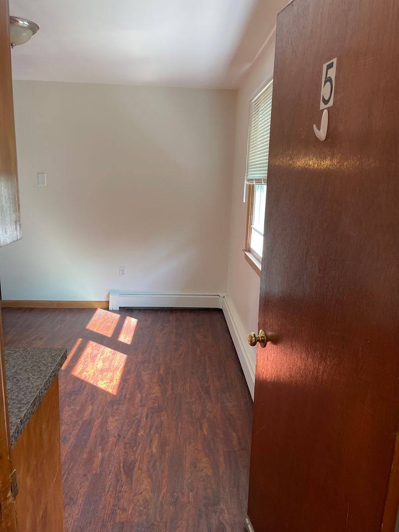 Apartment for rent at 91 Leffingwell Rd, Uncasville, CT 06382