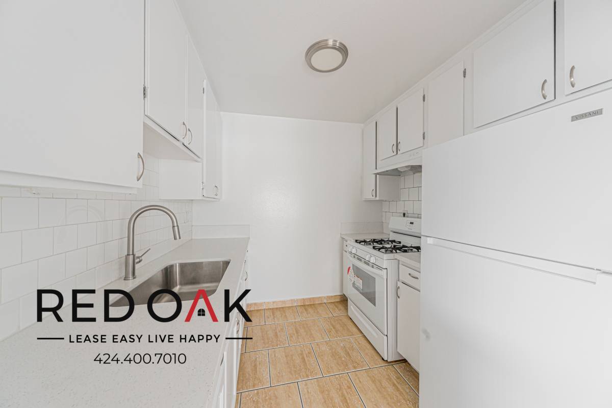 Condo for rent at 8828 Memory Park Ave #15, North Hills, CA 91343
