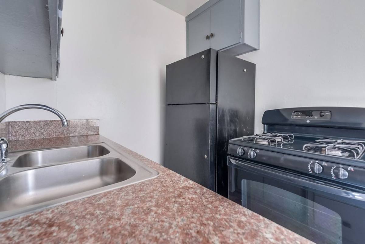 Apartment for rent at 1731 W 120th St #8, Los Angeles, CA 90047