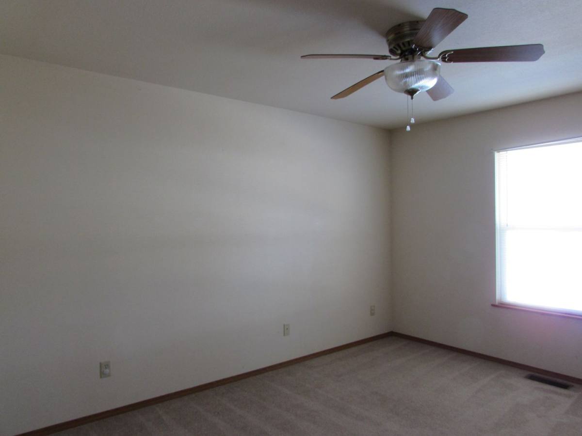 Apartment for rent at 25010 Scenic Dr, Waynesville, MO 65583