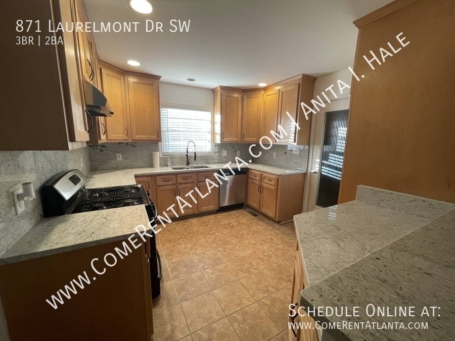 House for rent at 871 Laurelmont Dr SW, Atlanta, GA 30311