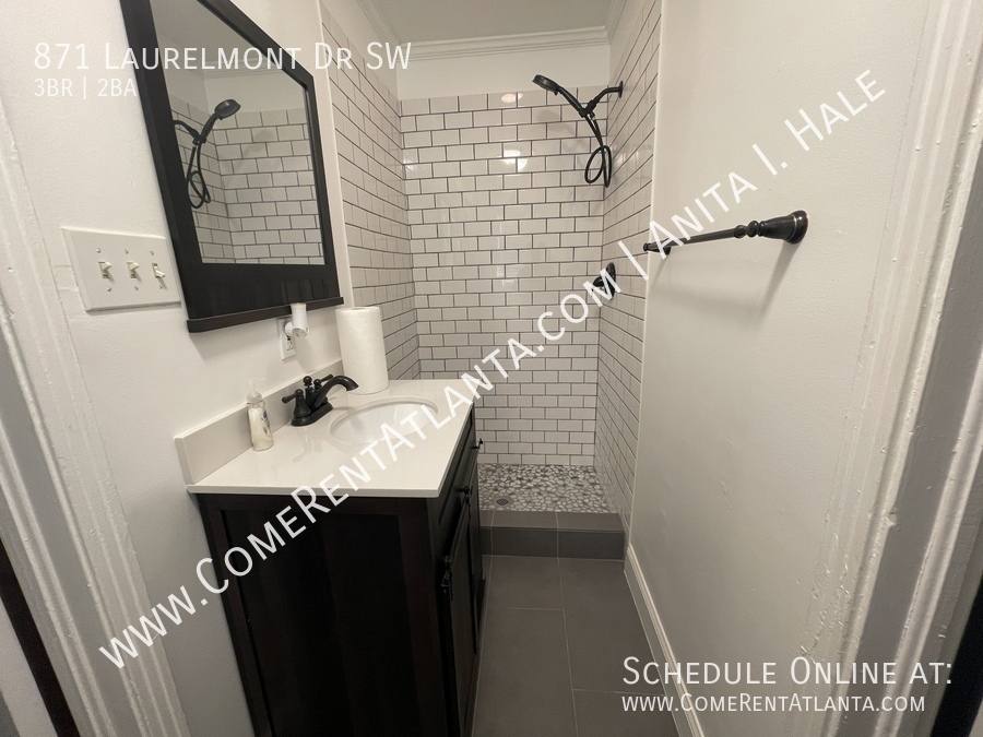 House for rent at 871 Laurelmont Dr SW, Atlanta, GA 30311