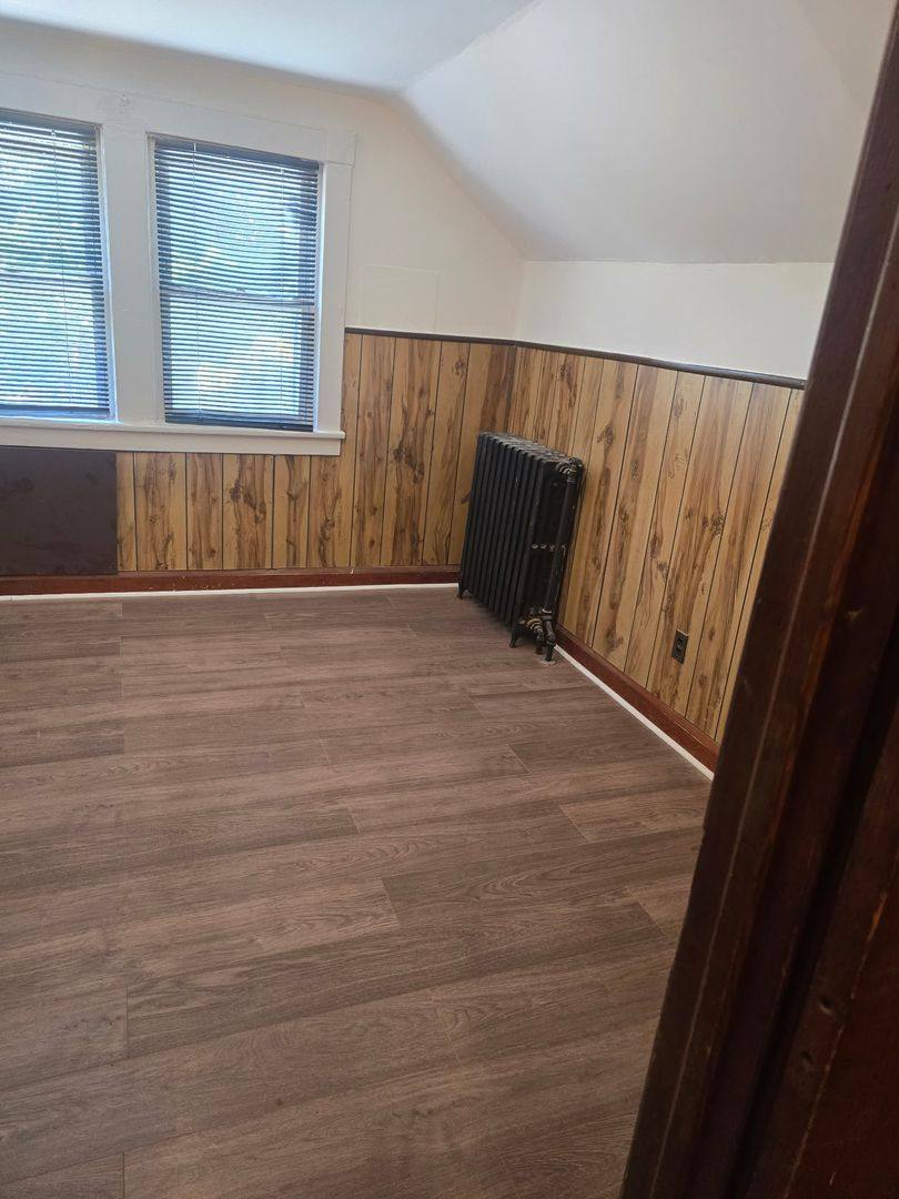 Apartment for rent at 216 Charles St, Brooklyn, MD 21225