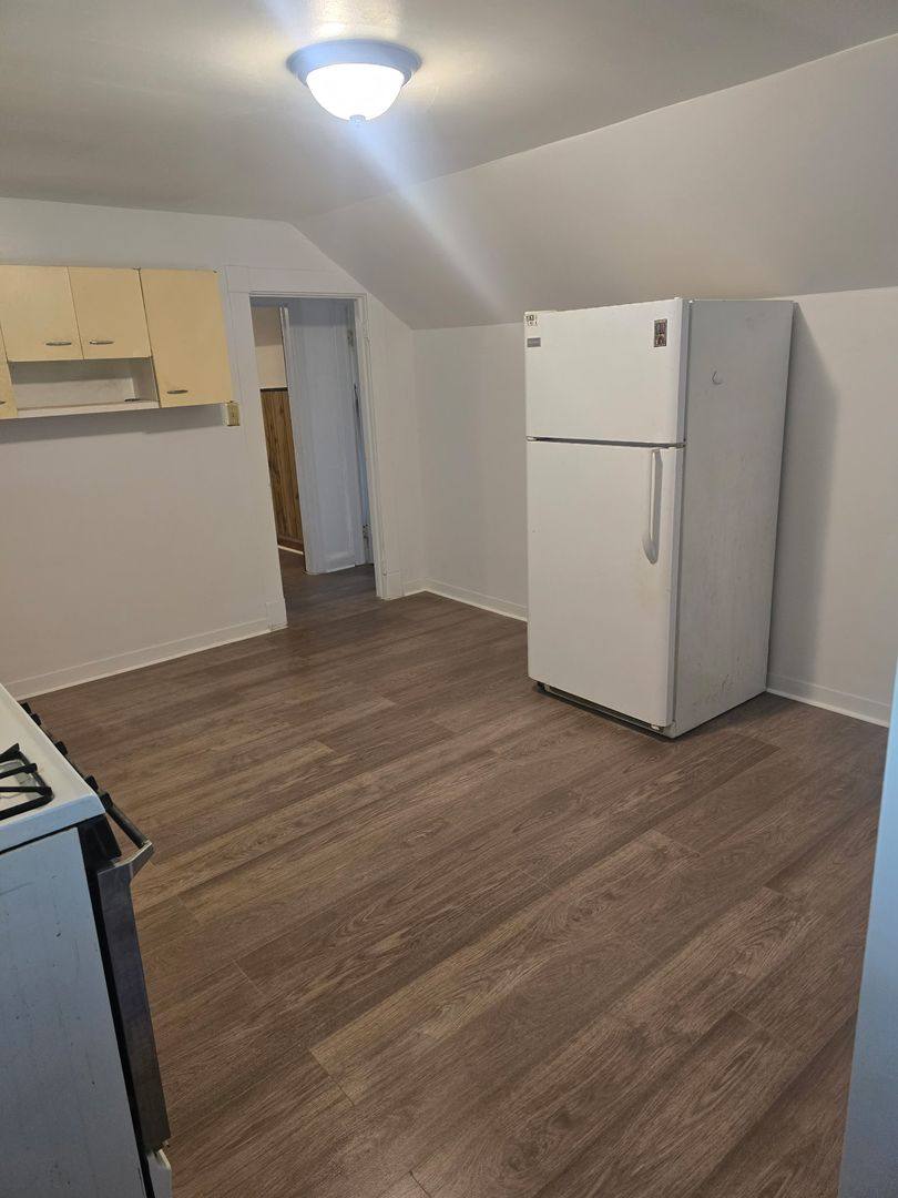 Apartment for rent at 216 Charles St, Brooklyn, MD 21225