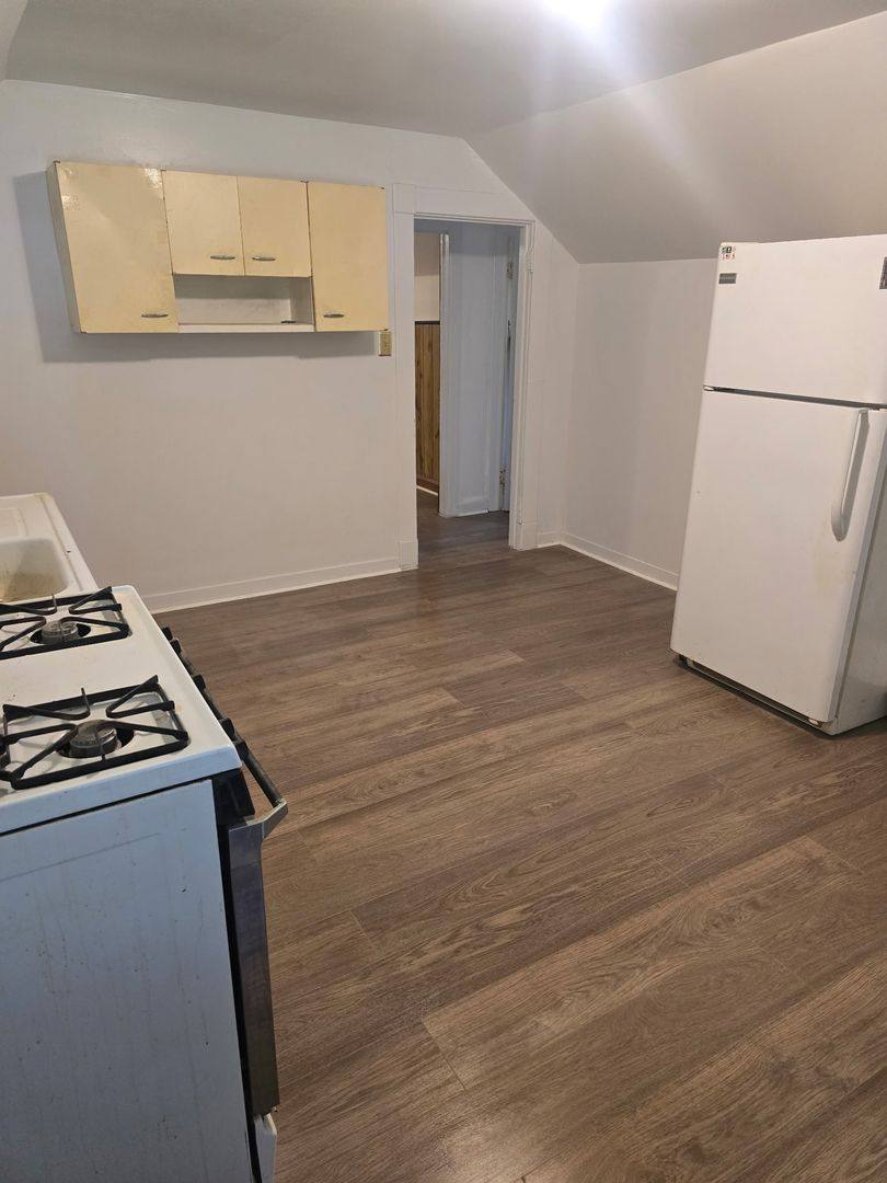 Apartment for rent at 216 Charles St, Brooklyn, MD 21225