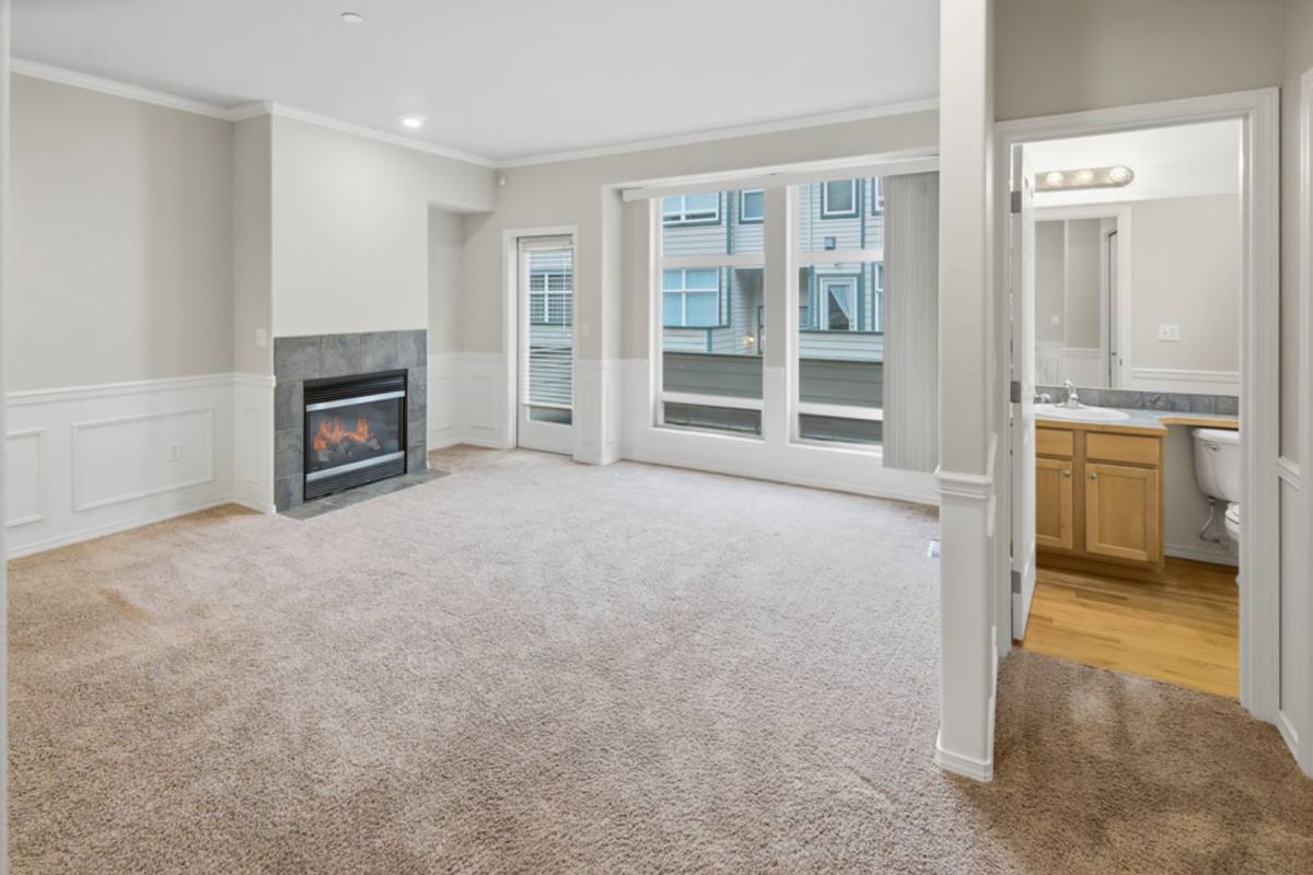 Townhouse for rent at 14868 SE 16th St, Bellevue, WA 98007