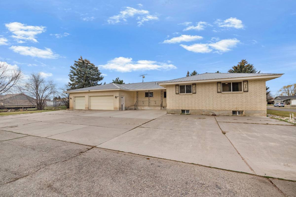 House for rent at 275 Park St, Newdale, ID 83436