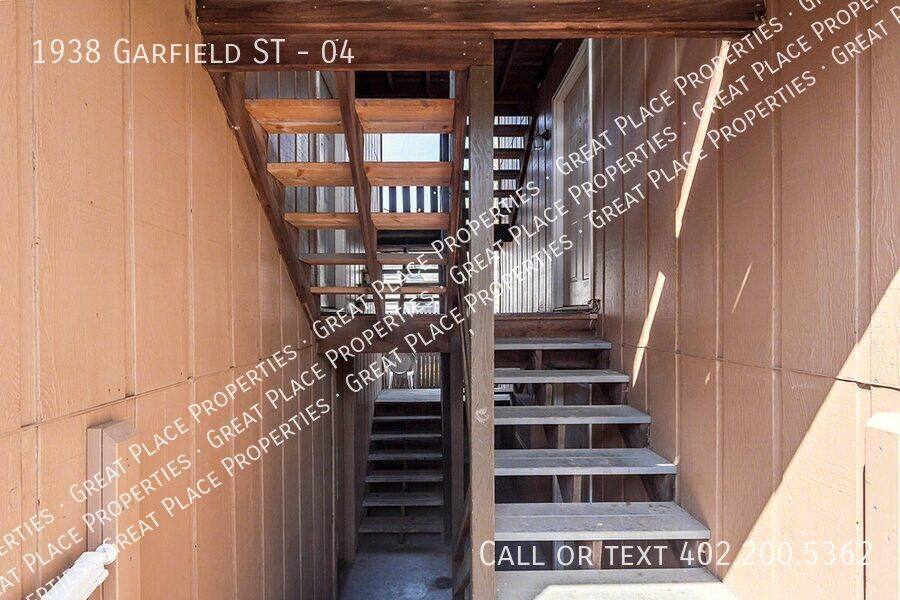 Apartment for rent at 1938 Garfield St #4, Lincoln, NE 68502