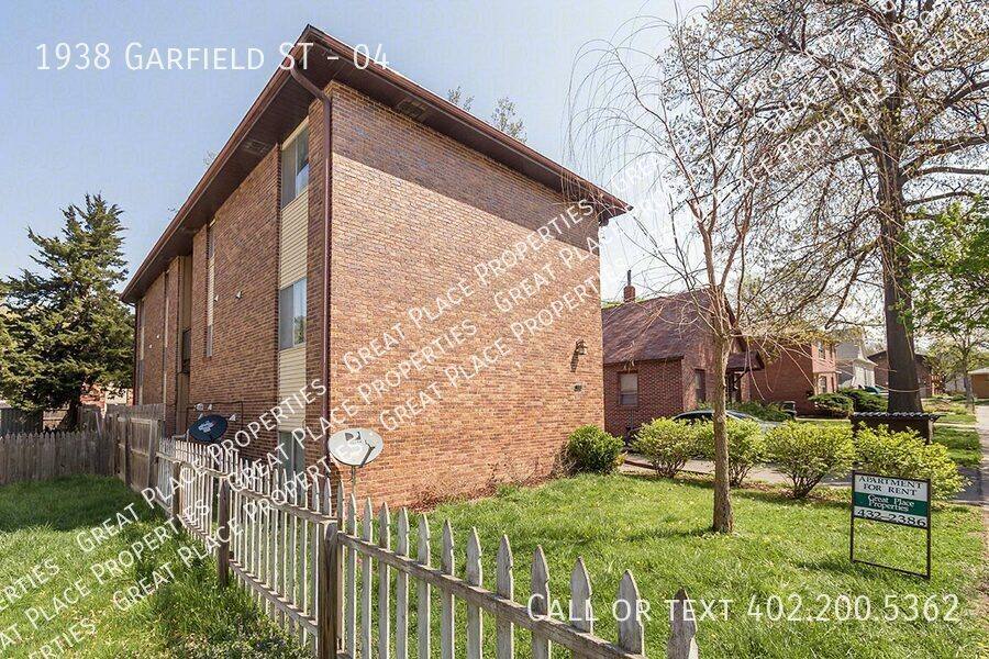 Apartment for rent at 1938 Garfield St #4, Lincoln, NE 68502