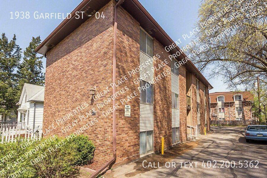 Apartment for rent at 1938 Garfield St #4, Lincoln, NE 68502