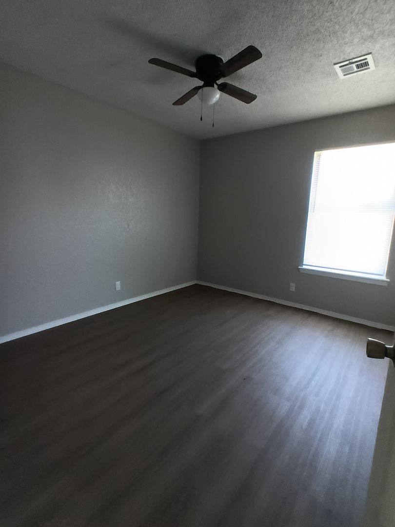 House for rent at 1020 N Spencer Rd, Oklahoma City, OK 73110