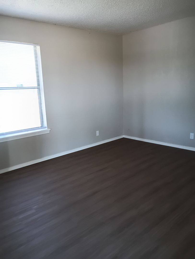 House for rent at 1020 N Spencer Rd, Oklahoma City, OK 73110