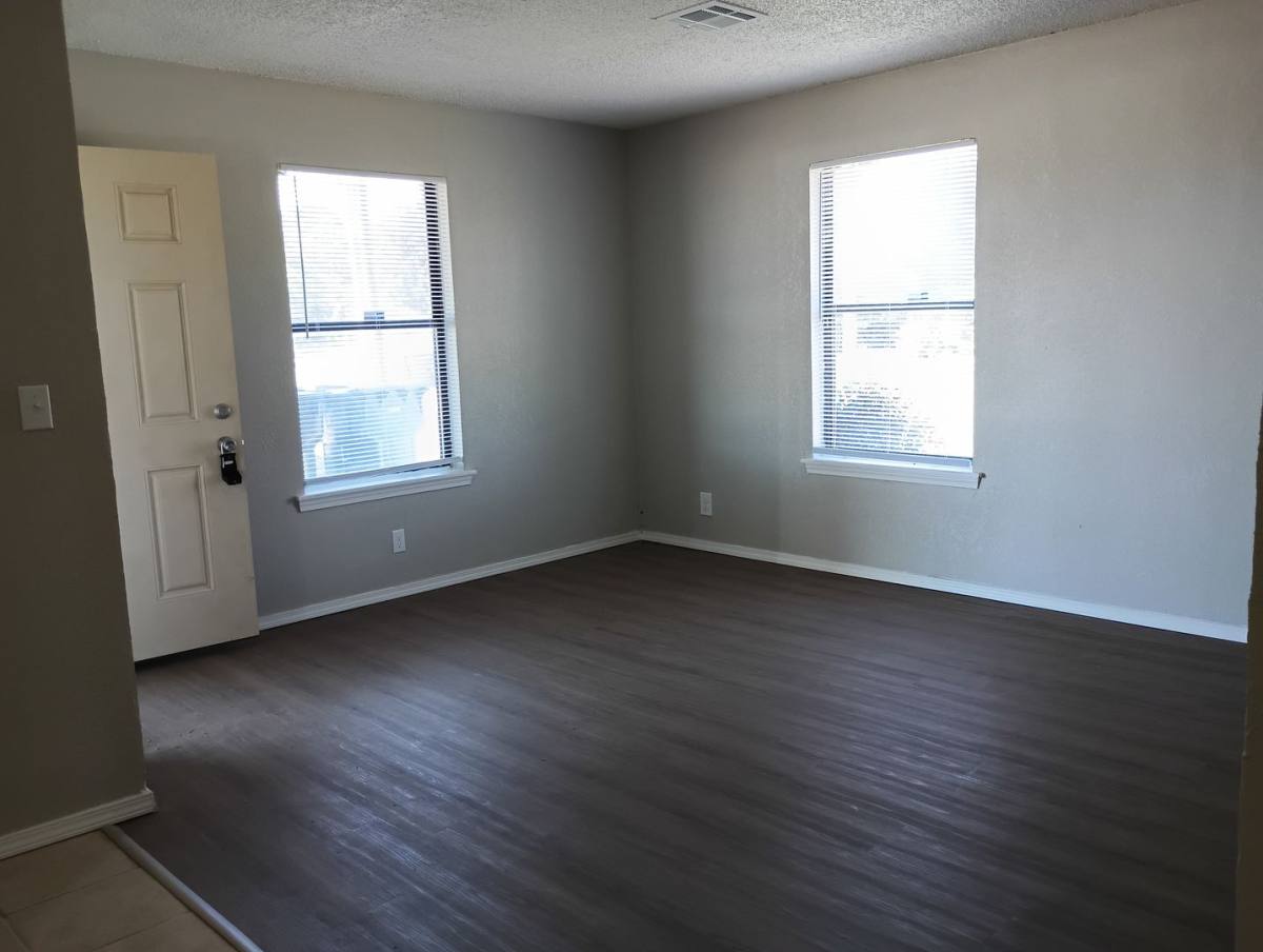 House for rent at 1020 N Spencer Rd, Oklahoma City, OK 73110
