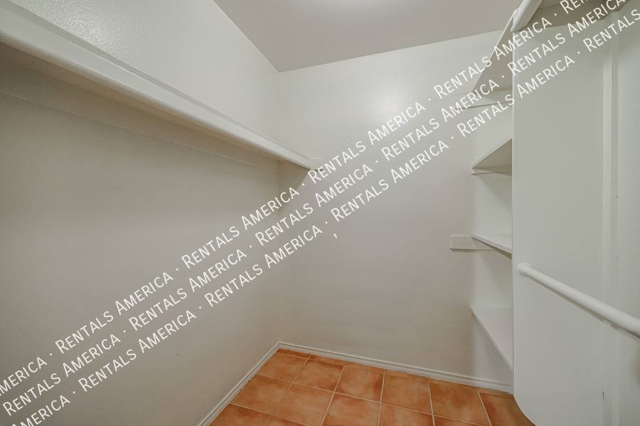 Townhouse for rent at 6626 N Majorca Lane W, Phoenix, AZ 85016