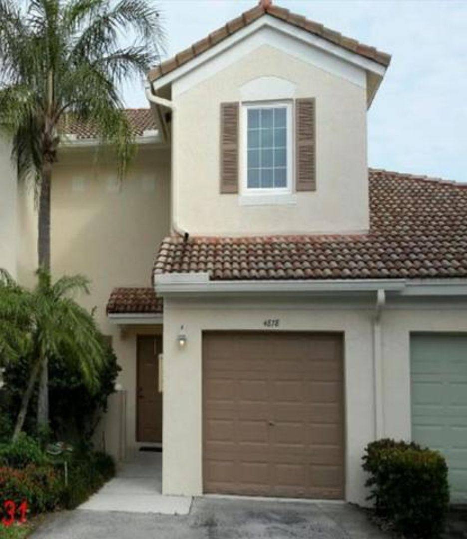 Townhouse for rent at 4878 SW 32nd Terrace, Fort Lauderdale, FL 33312