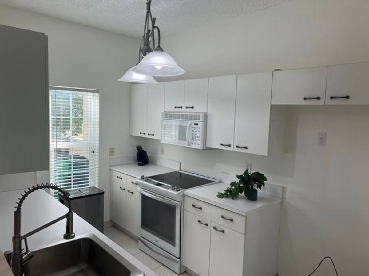 Townhouse for rent at 4878 SW 32nd Terrace, Fort Lauderdale, FL 33312