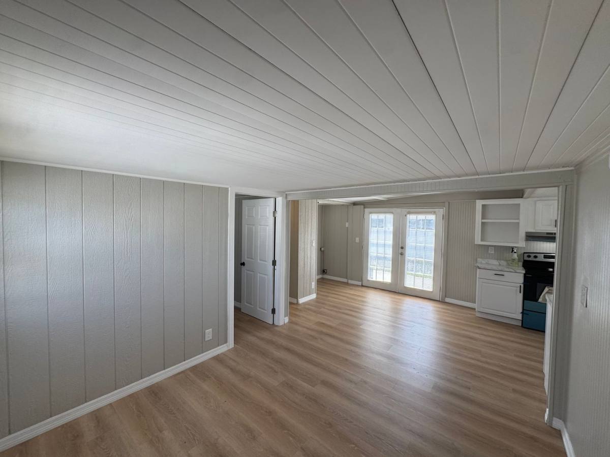Apartment for rent at 512 51st Ave Dr W, Bradenton, FL 34207