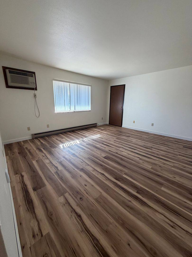 Apartment for rent at 966 E Elm Dr, Little Chute, WI 54140