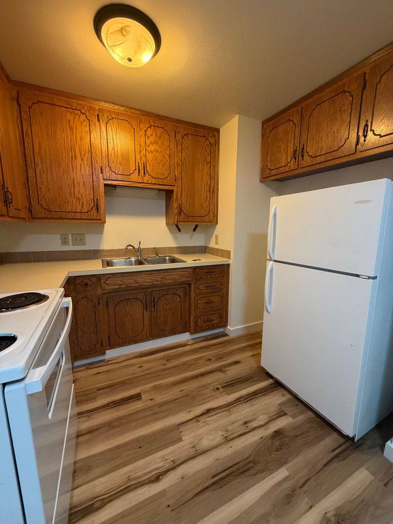 Apartment for rent at 966 E Elm Dr, Little Chute, WI 54140