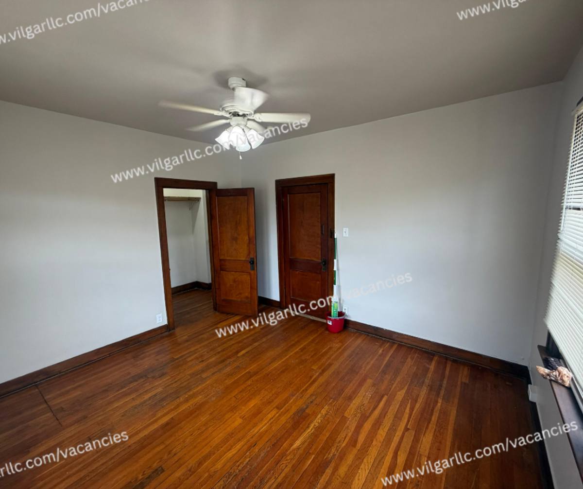 Apartment for rent at 461 Hayes St, Gary, IN 46404