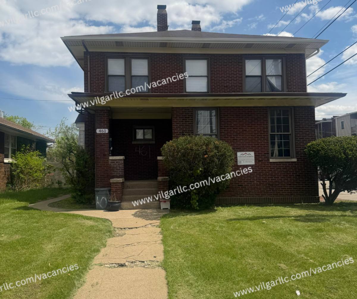 Apartment for rent at 461 Hayes St, Gary, IN 46404
