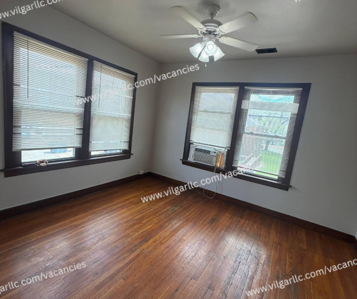Apartment for rent at 461 Hayes St, Gary, IN 46404