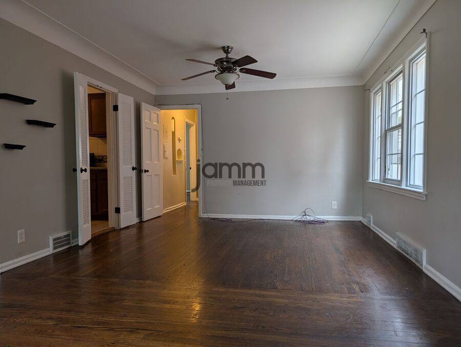 Apartment for rent at 3580 Normandy Dr, Cleveland, OH 44120