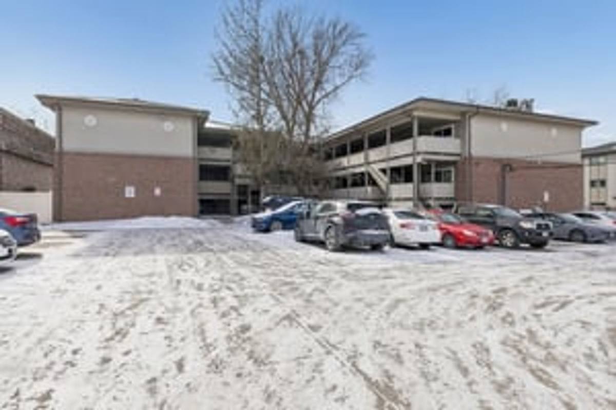 Apartment for rent at 2504 Vine St, Lincoln, NE 68503
