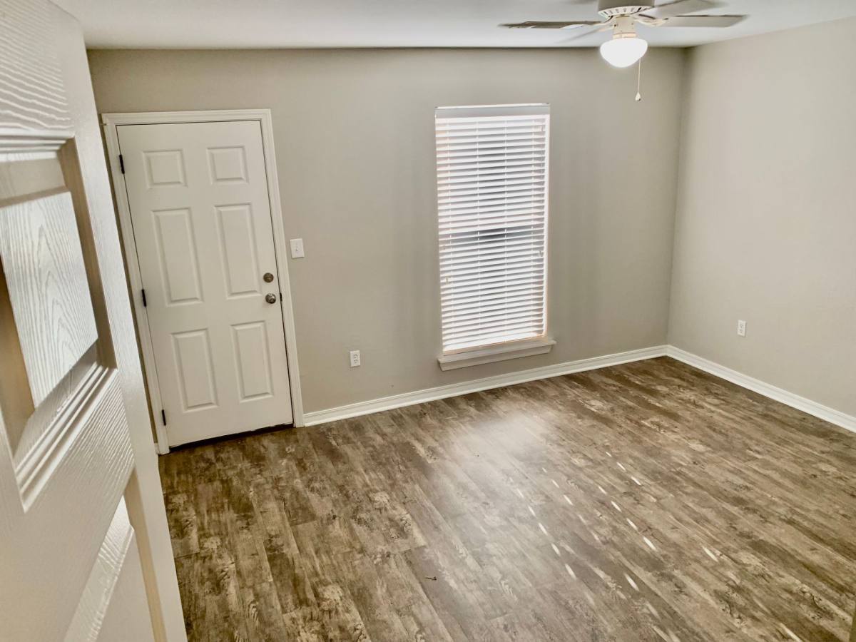 Apartment for rent at 22301 Estel Rd, Canyon, TX 79015