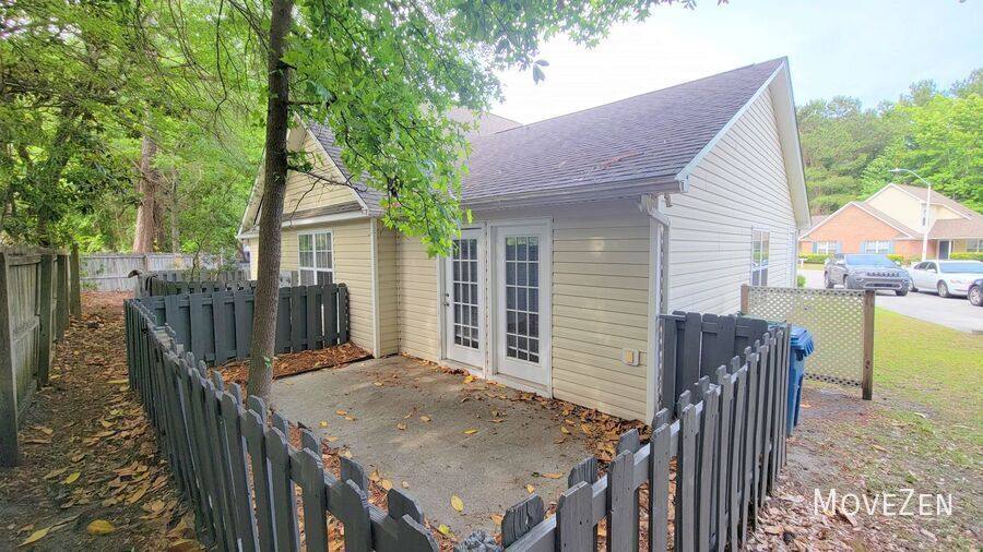 House for rent at 305 Saint Rosea Dr, Wilmington, NC 28405