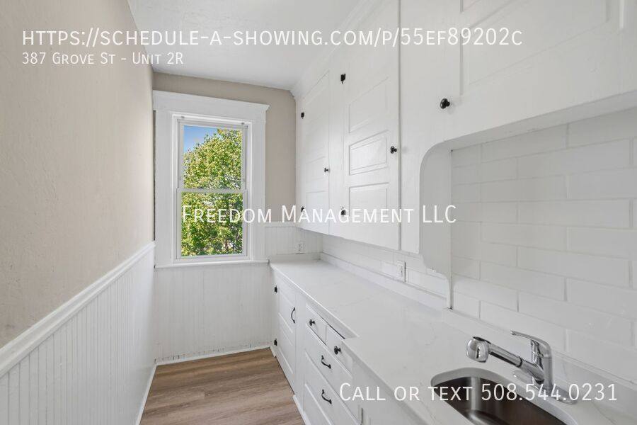 Apartment for rent at 389 Grove St #2R, Woonsocket, RI 02895