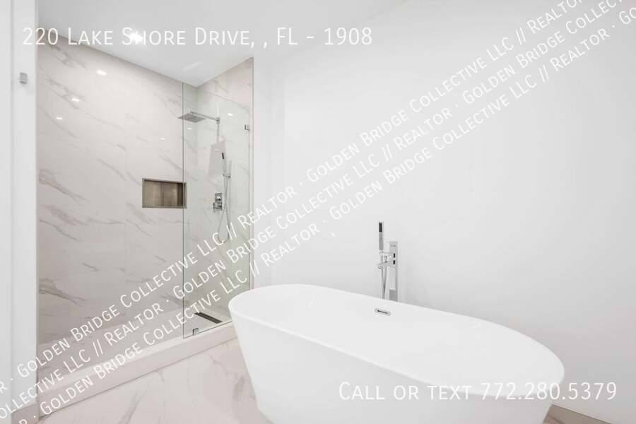 Apartment for rent at 220 Lake Shore Dr #1908, West Palm Beach, FL 33403