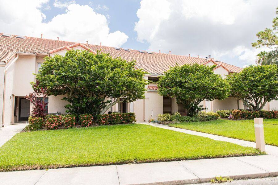 Condo for rent at 1902 Garden Lake Dr, Winter Haven, FL 33884