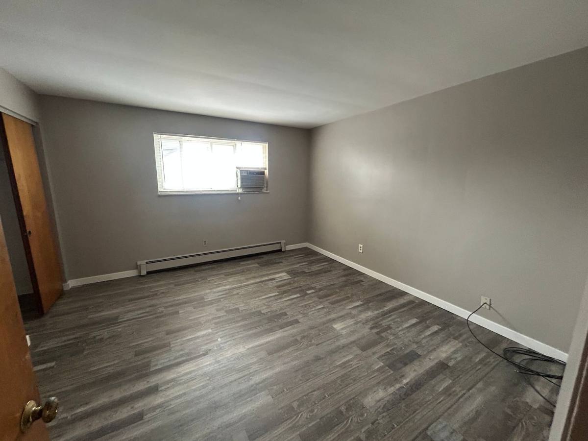 Apartment for rent at 325 Pike St, Cincinnati, OH 45215