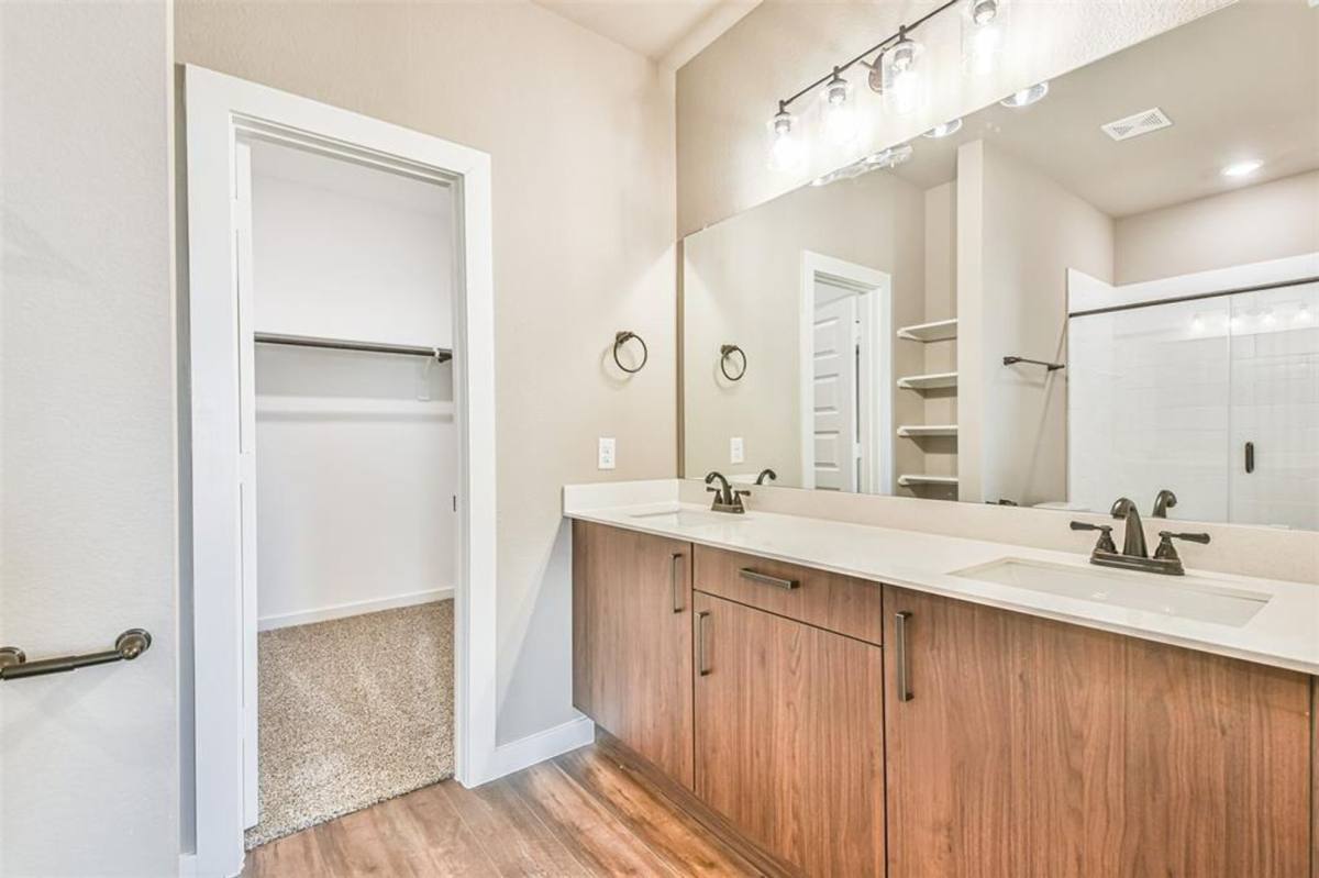Townhouse for rent at 9896 Grosbeak, Magnolia, TX 77354