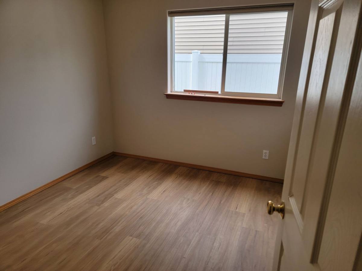 House for rent at 1702 N Aladdin Rd, Greenacres, WA 99016