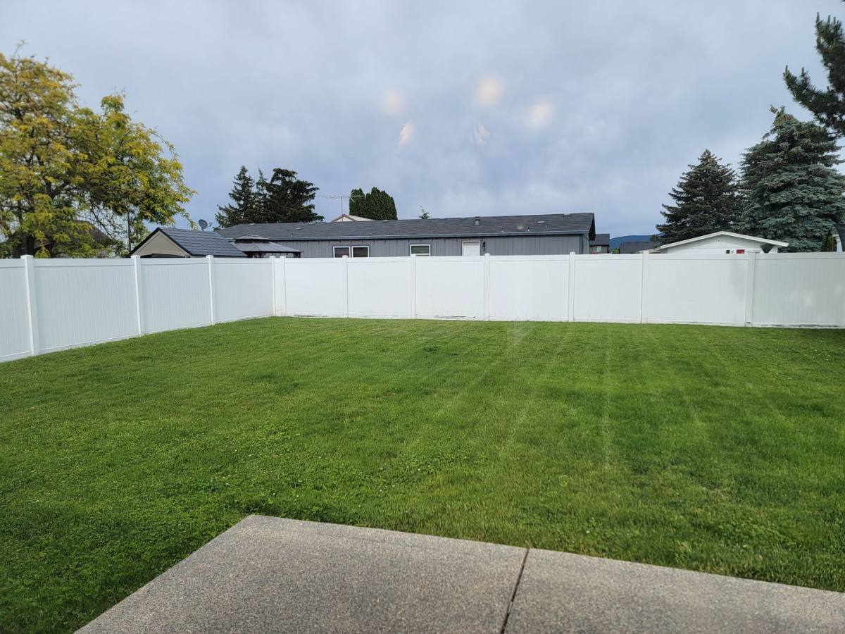 House for rent at 1702 N Aladdin Rd, Greenacres, WA 99016