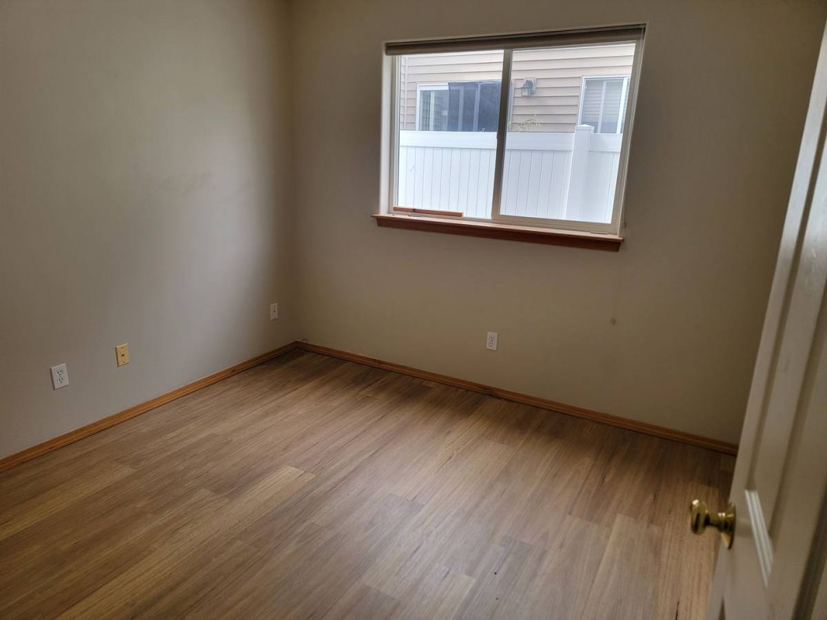 House for rent at 1702 N Aladdin Rd, Greenacres, WA 99016