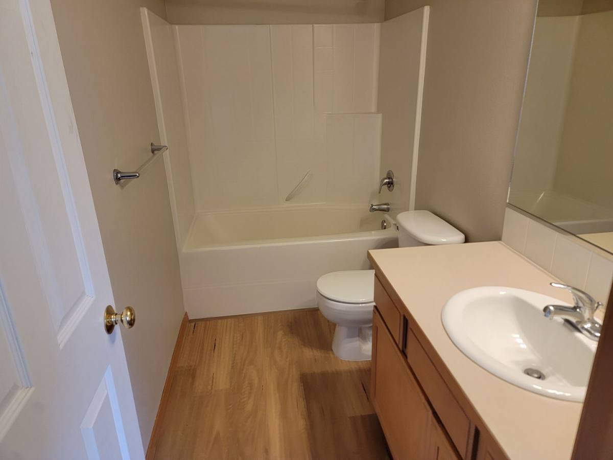 House for rent at 1702 N Aladdin Rd, Greenacres, WA 99016