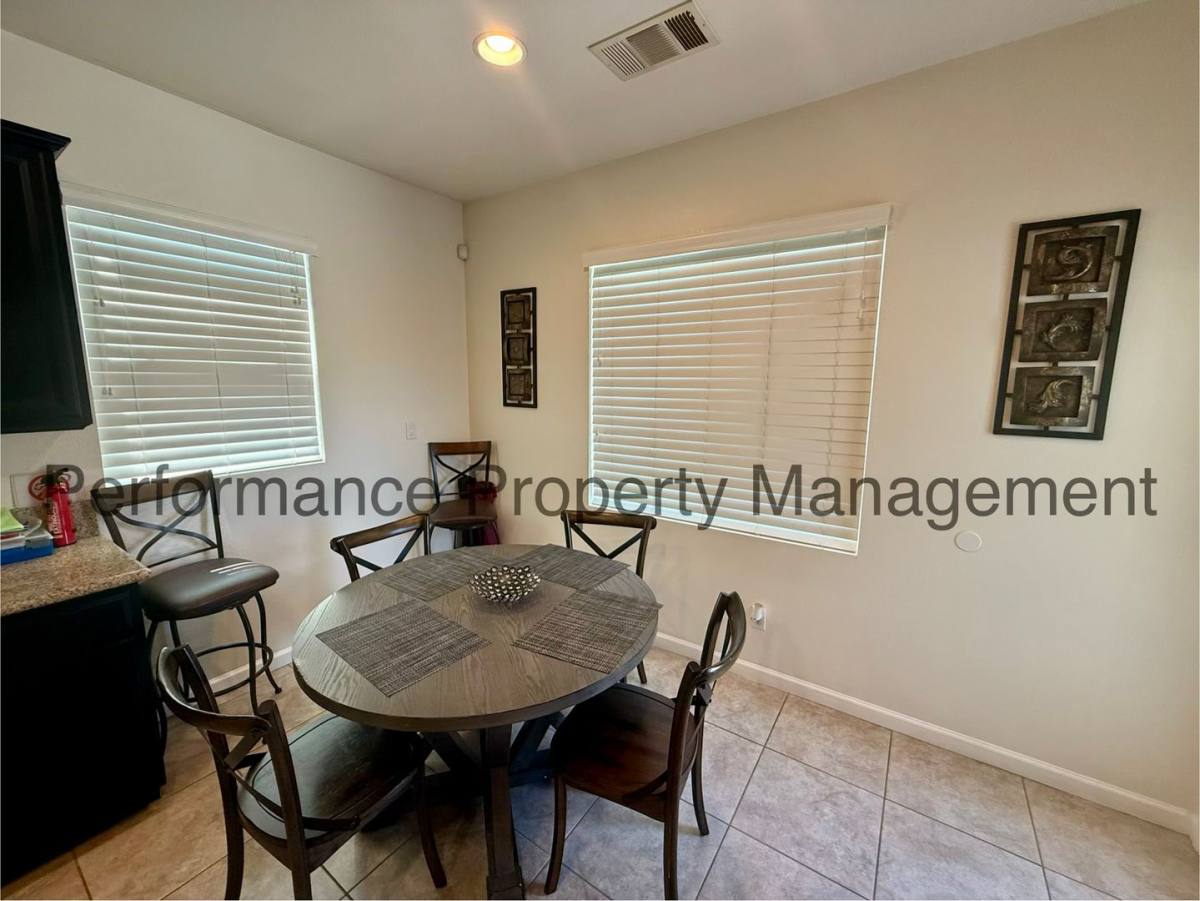 House for rent at 5720 Woodard Ridge Dr, Bakersfield, CA 93313